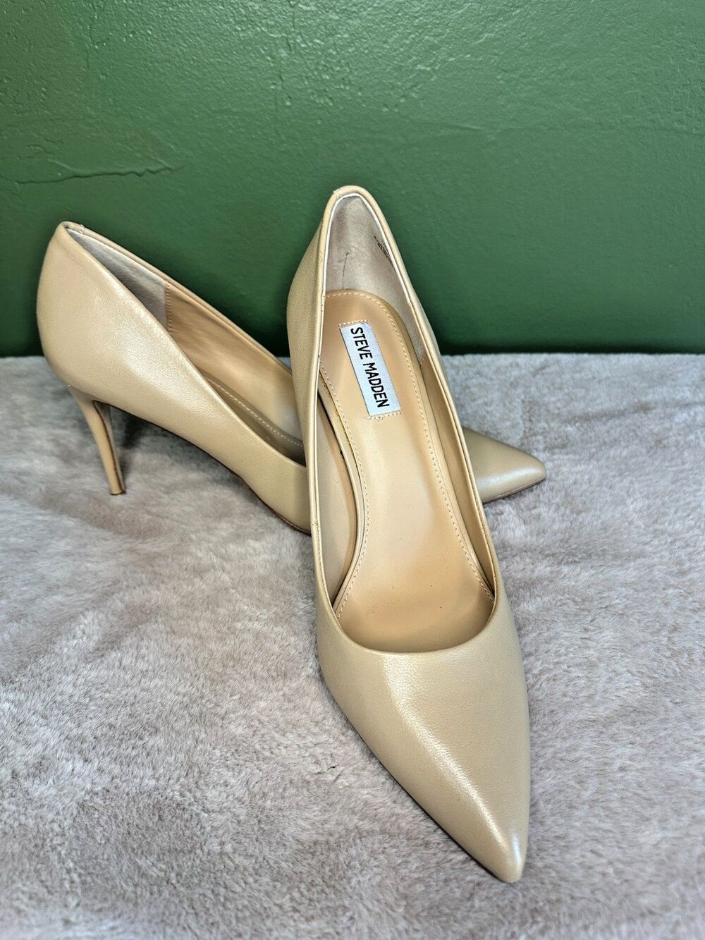 Steve Madden Pointed Toe Heels Womens Size 10 M Nude Leather Pumps NWOT